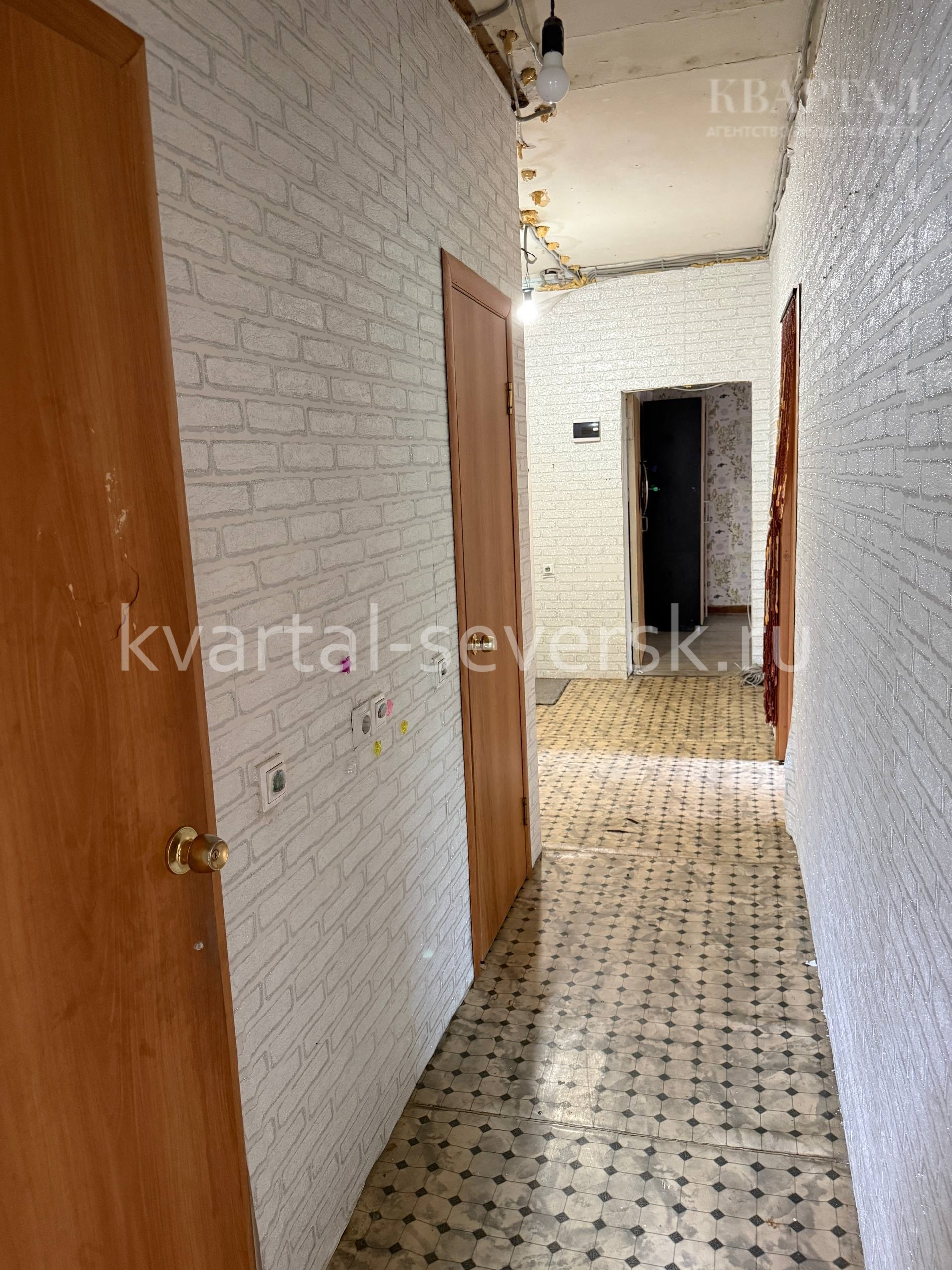 Продажа 3 к. квартиры в г. Северске на ул. Комсомольская, д. 22А — 79.5 м², 2/2 эт.