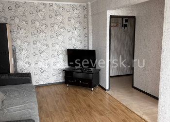 2 к. квартира в г. Северске на пр-кт. Коммунистический, д. 80 — 44.2 м²,5/5 эт