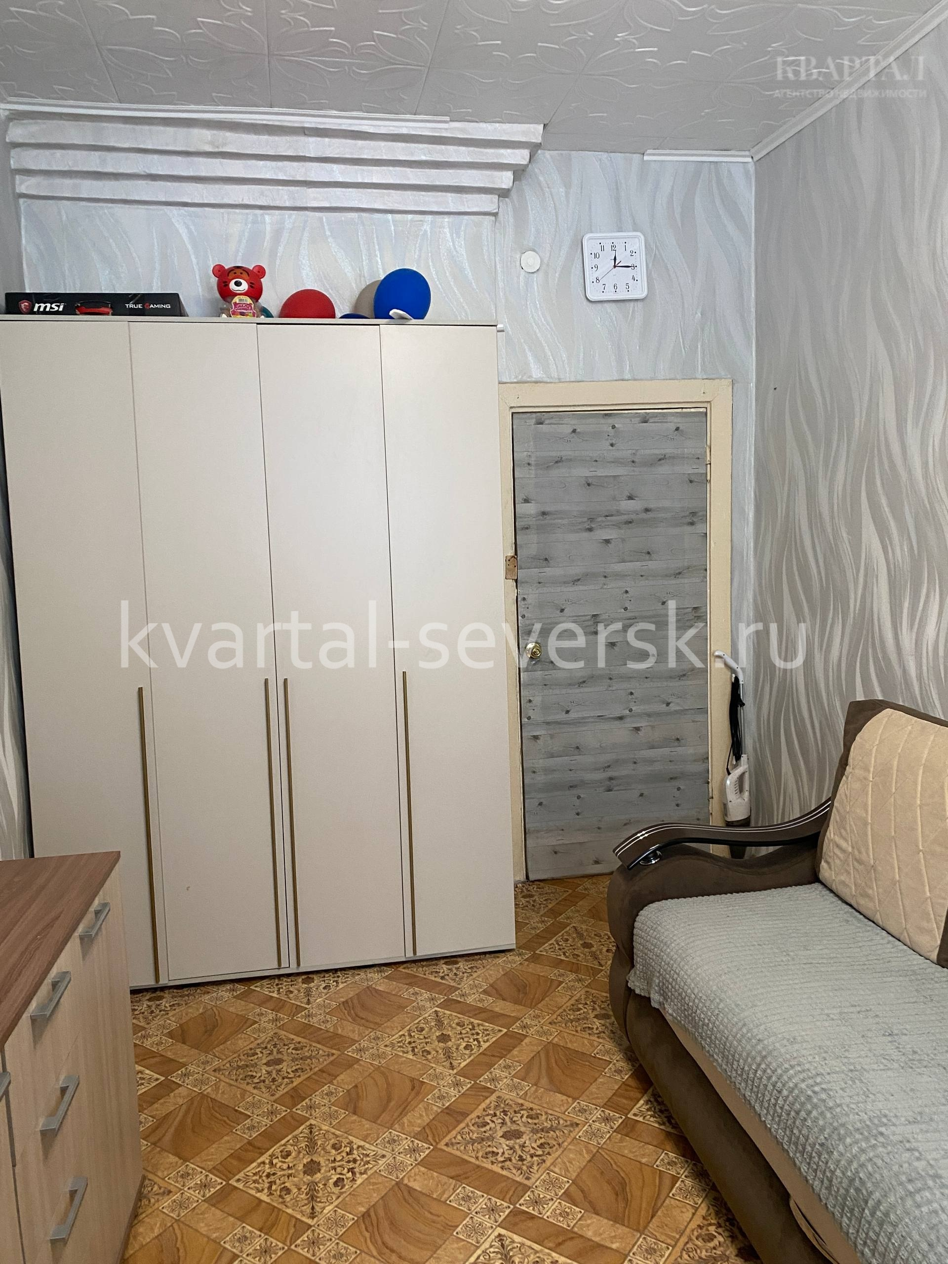 3 к. квартира в г. Северске на ул. Ленина, д. 4 —  74.8 м², 1/3 эт.