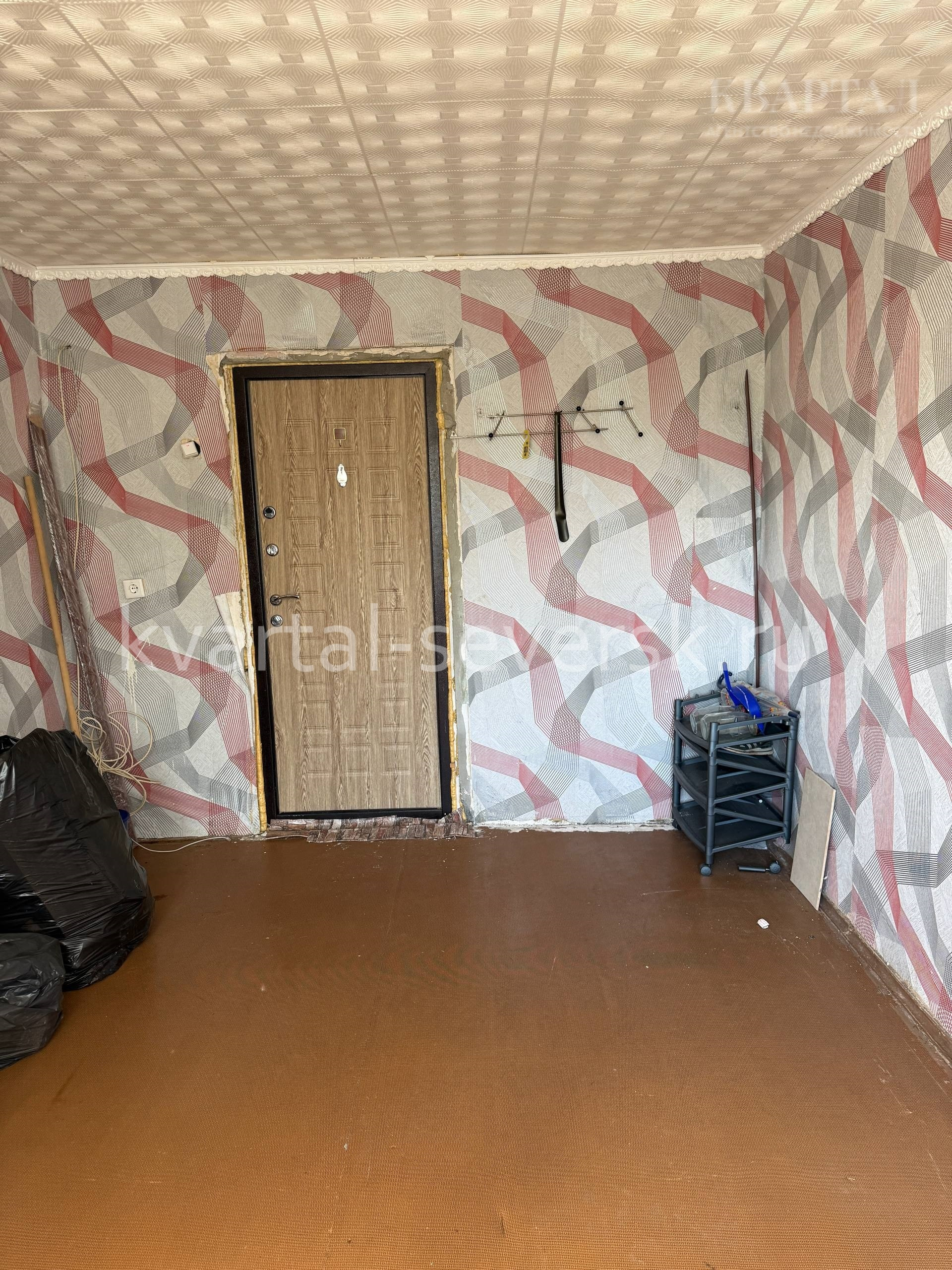 Продажа комнаты в общежитии в г. Северске на ул. Крупской, д. 14А — 13.2 м², 4/5 эт.